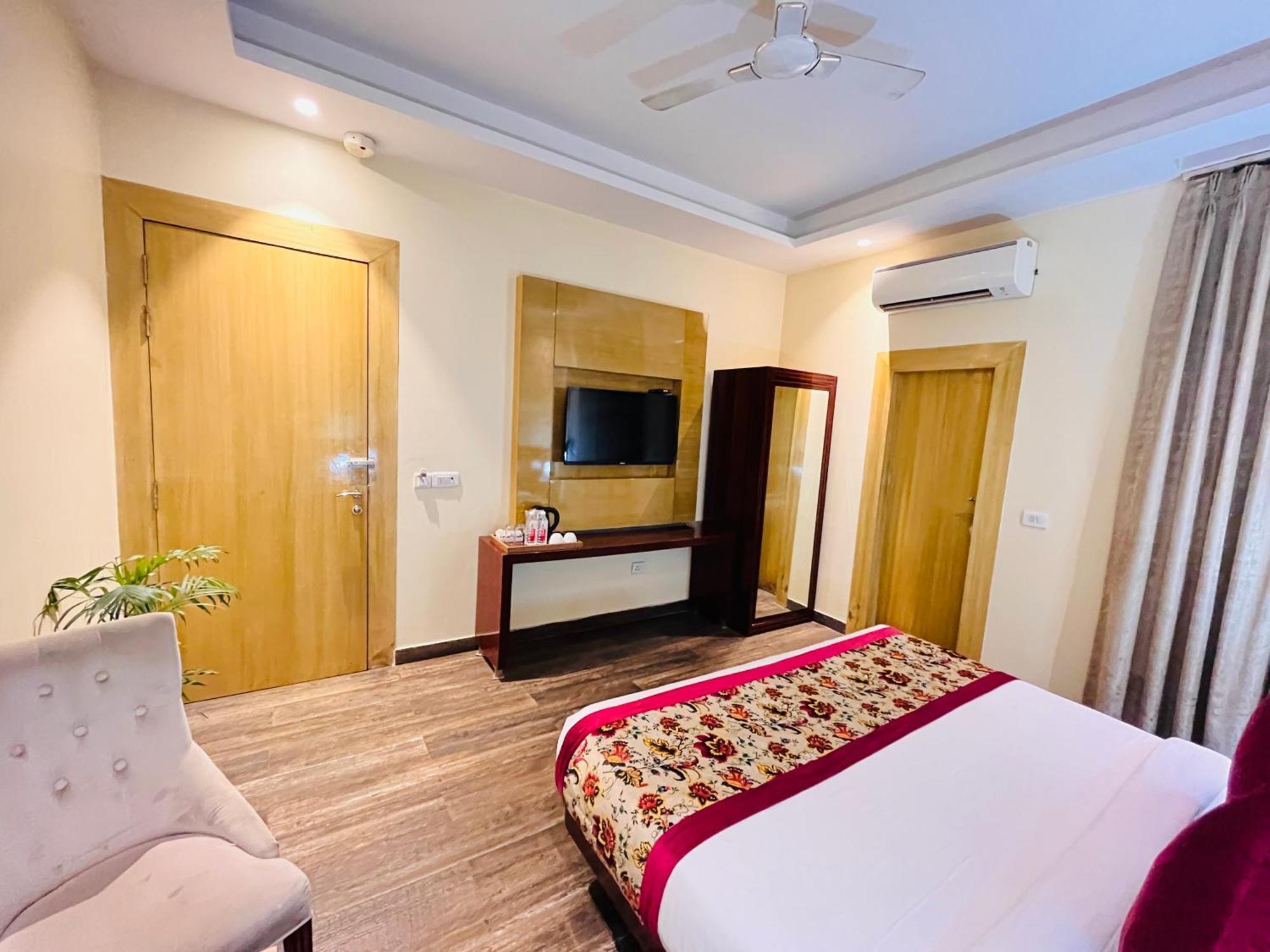 Hotel Banz Near Indira Gandhi Airport Delhi Nueva Delhi Exterior foto