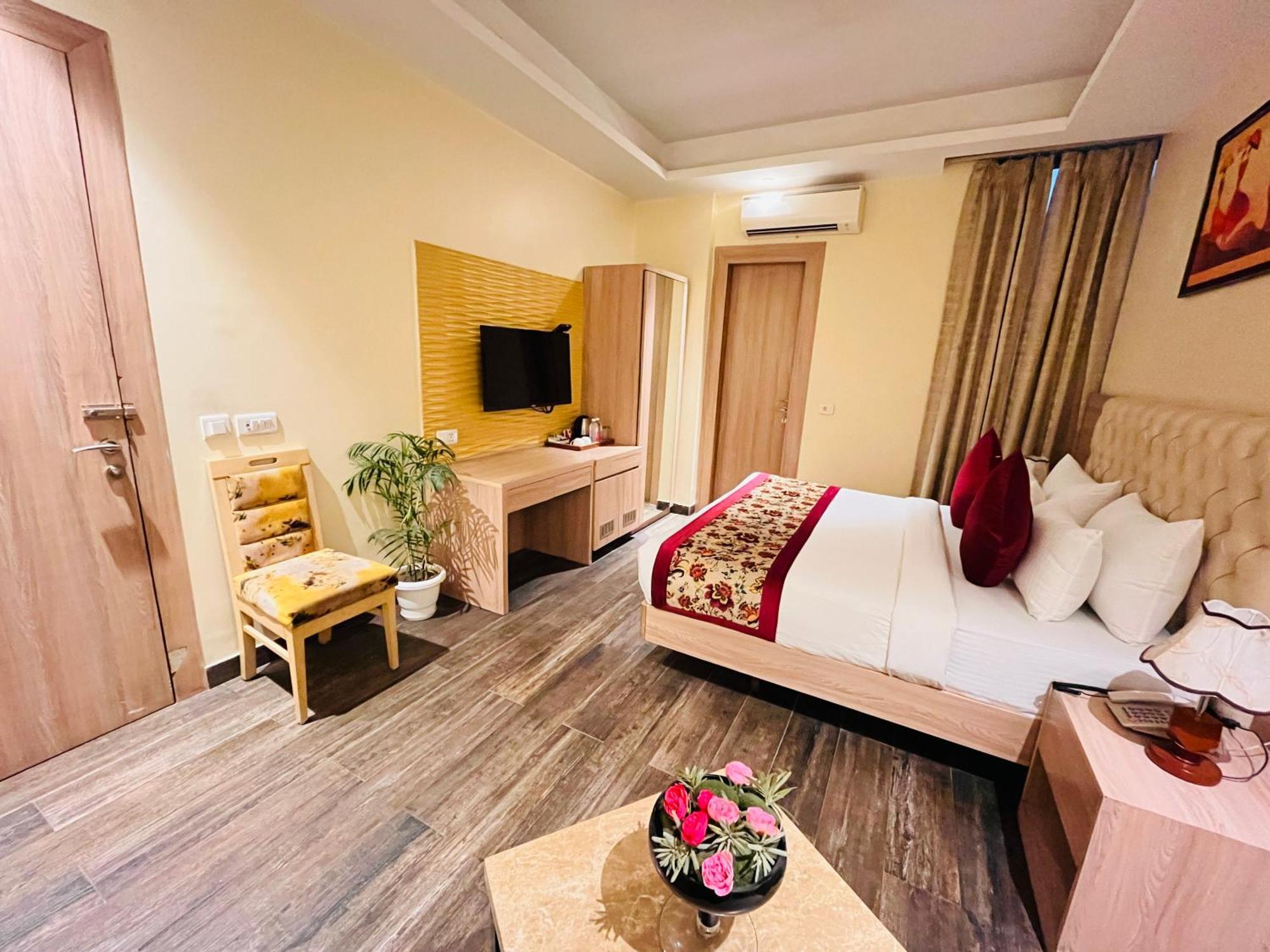 Hotel Banz Near Indira Gandhi Airport Delhi Nueva Delhi Exterior foto