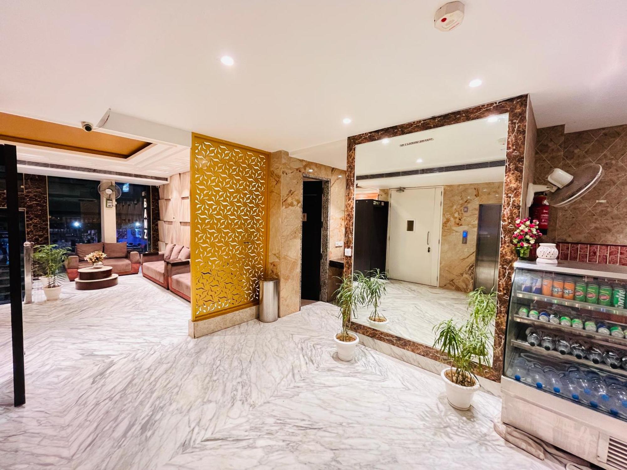 Hotel Banz Near Indira Gandhi Airport Delhi Nueva Delhi Exterior foto