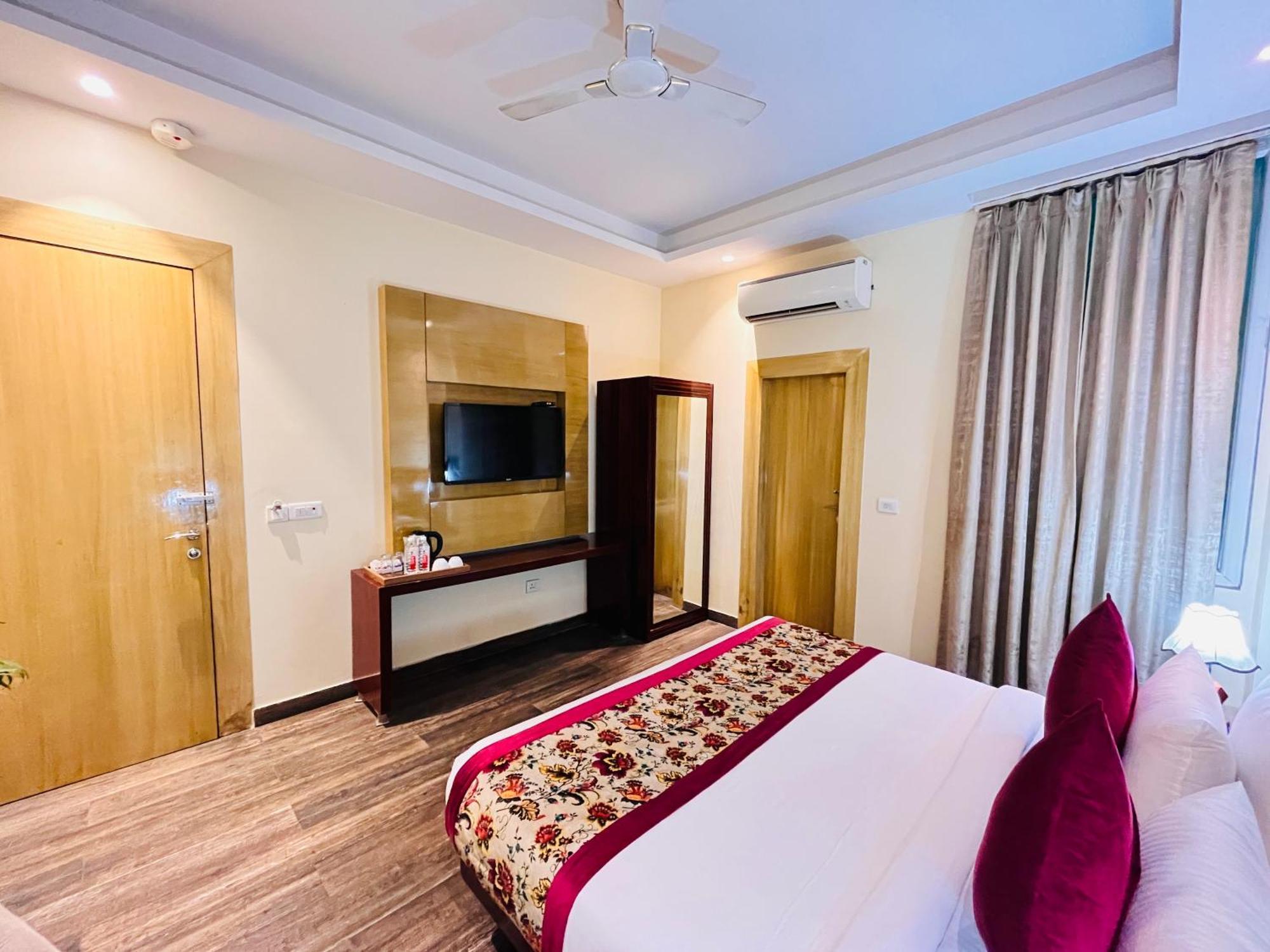 Hotel Banz Near Indira Gandhi Airport Delhi Nueva Delhi Exterior foto